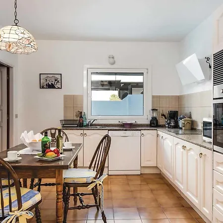 Puerto Del Carmen Sleeps 6 Air Con Wifi بويرتو ذيل كارمين