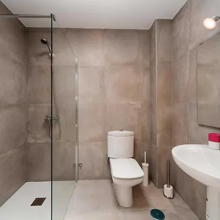 Puerto Del Carmen Sleeps 6 Air Con Wifi Вилла Пуэрто дель Кармен